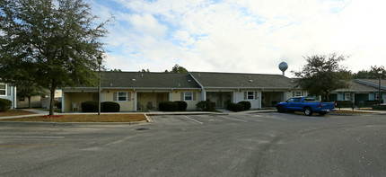 Wakulla Trace Apartments in Crawfordville, FL - Building Photo - Building Photo