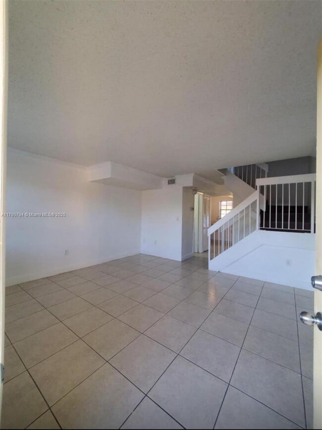 7510 SW 152nd Ave in Miami, FL - Building Photo - Building Photo