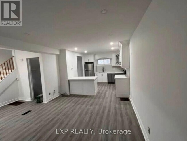 5051 Huron St in Niagara Falls, ON - Building Photo - Building Photo