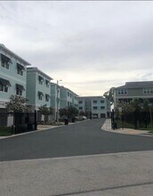 1249 Savona Dr in St. Petersburg, FL - Building Photo - Building Photo