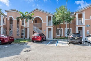 7200 NW 177th St in Hialeah, FL - Building Photo