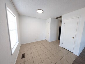 9902 E 22nd Pl in Tulsa, OK - Building Photo - Building Photo