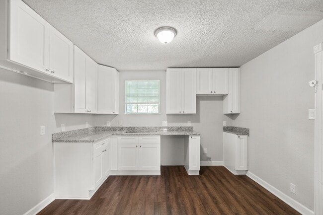 2000 Bellview St in La Marque, TX - Building Photo - Building Photo