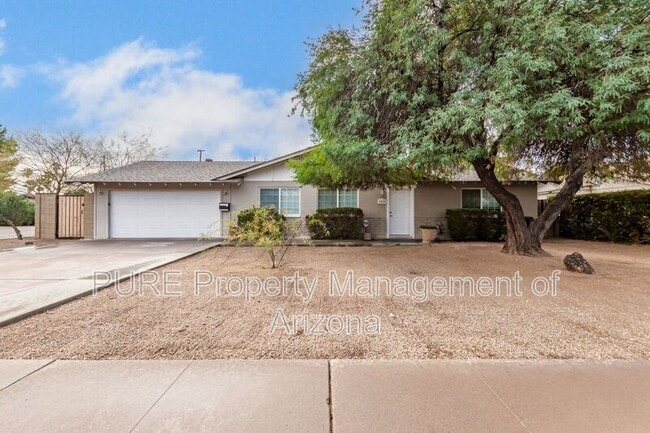 property at 3839 E Shangri La Rd