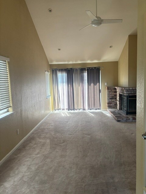 1083 Chadwick Cir in Bay Point, CA - Building Photo