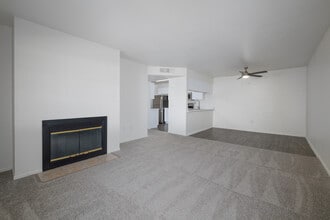 Pusch Ridge Apartment Homes in Oro Valley, AZ - Building Photo - Interior Photo