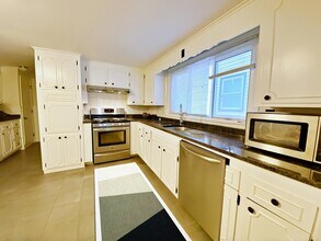 44 White St in Boston, MA - Building Photo - Building Photo