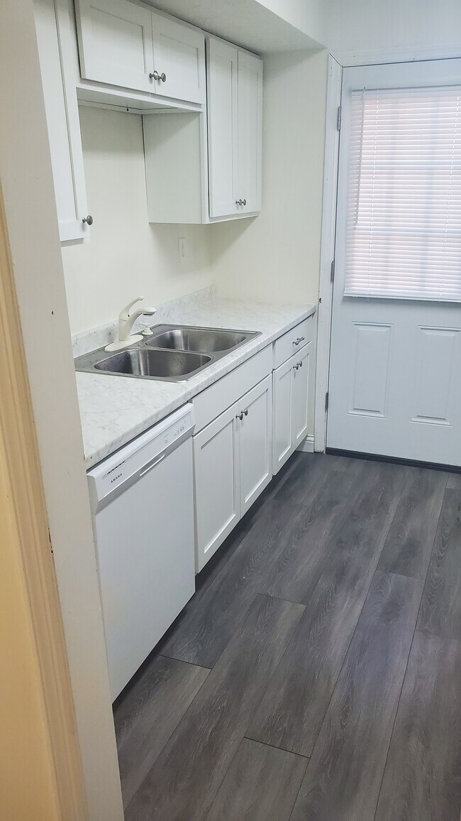 7229 McEwen Rd Rentals in Washington Township, OH