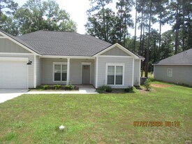 3430 Bellingham Ln in Albany, GA - Building Photo