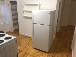 2 Pleasant St in Orono, ME - Building Photo - Building Photo