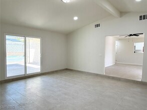 236 Pershing Dr in Las Vegas, NV - Foto de edificio - Building Photo