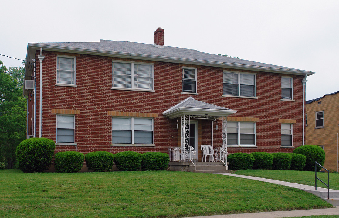 13 E Lakeside Ave in Fort Mitchell, KY - Building Photo