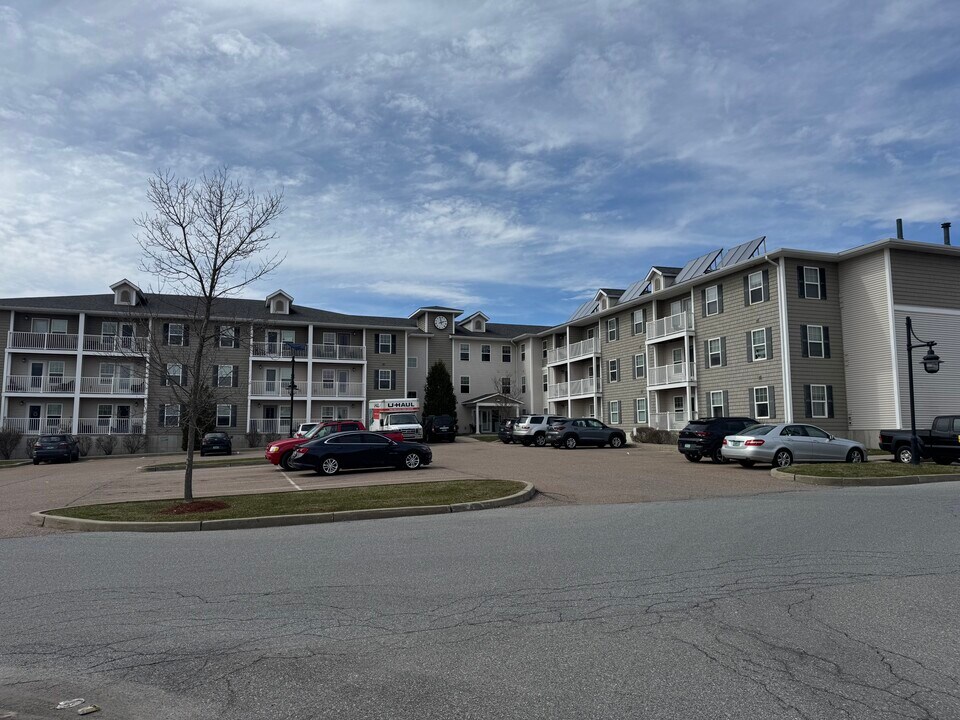 17 Carmichael St, Unit Senior Housing in Essex, VT - Building Photo