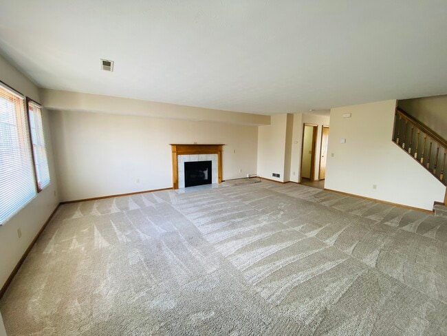 7491 Shisler St NE in North Canton, OH - Foto de edificio - Building Photo