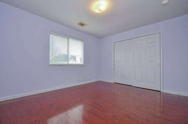 property at 2135 Brinton Oaks Ct