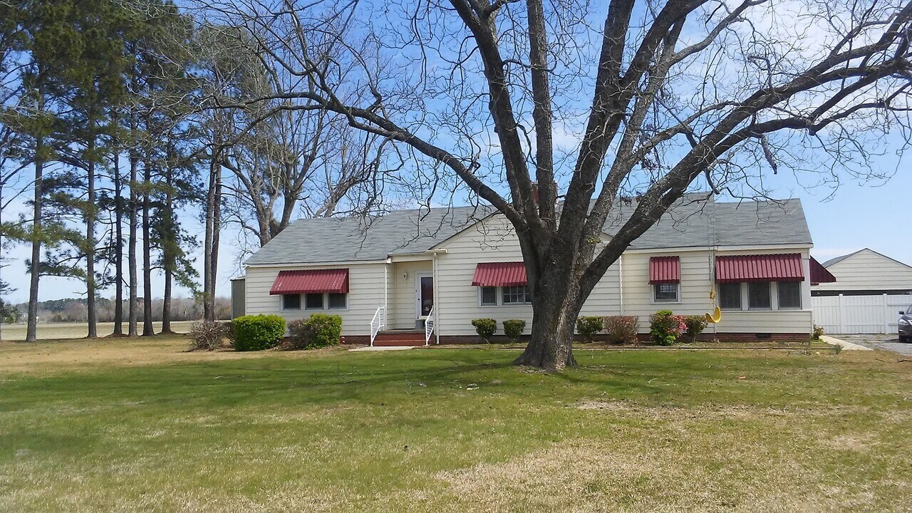 5251 NC-43 in Greenville, NC - Building Photo