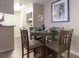 4800 Lamonte Ln, Unit Unit # 101 in Houston, TX - Building Photo