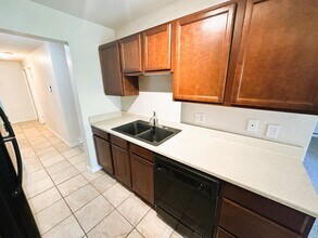 17371 E Mansfield Ave in Aurora, CO - Building Photo - Building Photo