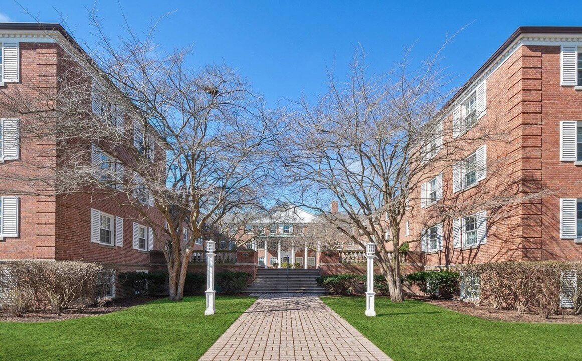 1404 Hinman Ave, Unit 1W in Evanston, IL - Building Photo