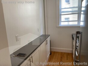 170 Maple St, Unit #111 in Malden, MA - Building Photo - Building Photo