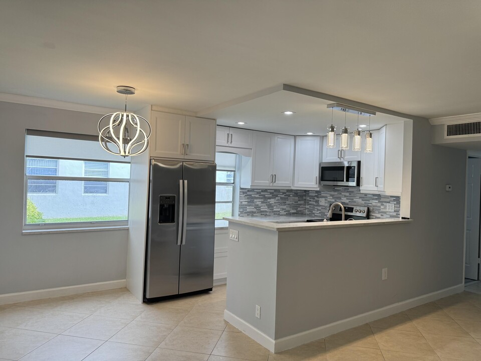 152 Normandy Ln in Delray Beach, FL - Building Photo