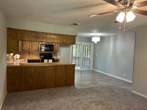 202 Spring Creek Loop in Livingston, TX - Building Photo - Building Photo