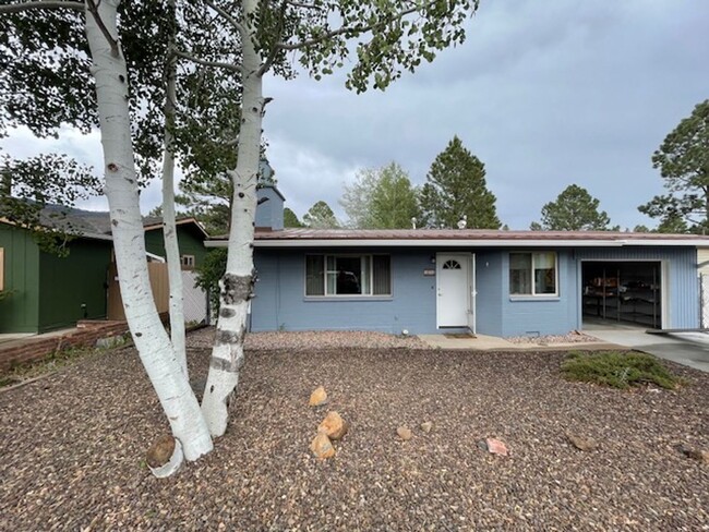 1816 N Meadow Lark Dr in Flagstaff, AZ - Building Photo - Building Photo