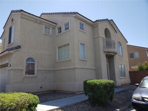 109 Restful Crest Ave in North Las Vegas, NV - Building Photo - Building Photo