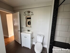 13 Pleasant St in Cambridge, MA - Building Photo - Building Photo