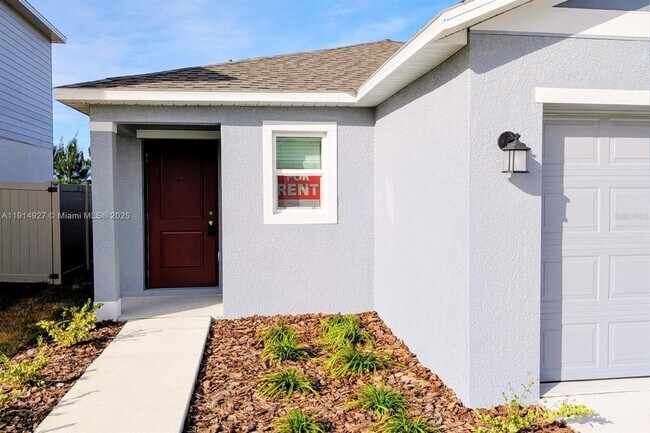 2175 Chris Dr in Winter Haven, FL - Building Photo - Building Photo