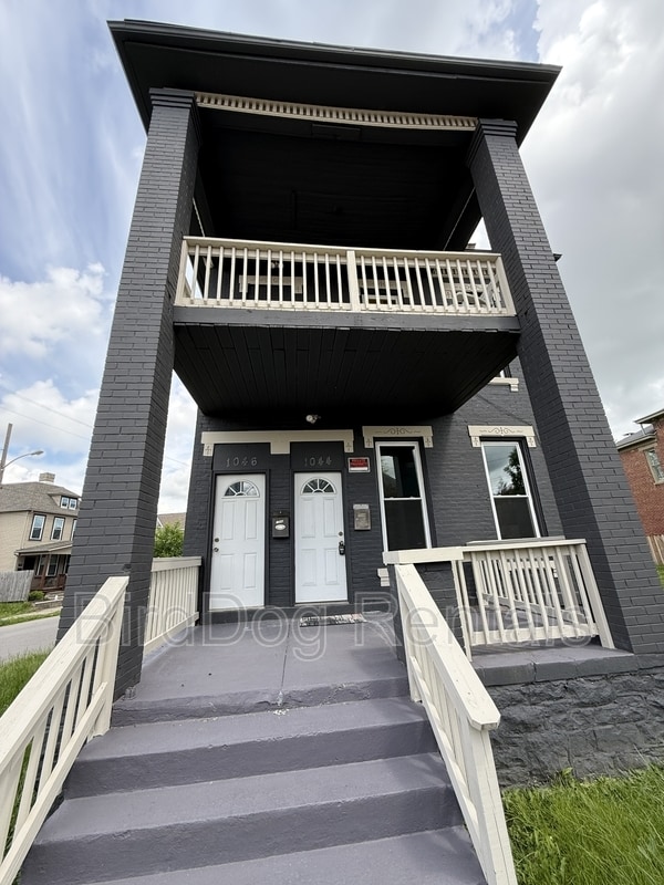 property at 1044-1046-1046 E Long St