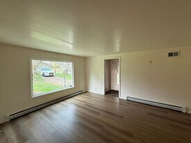 3861 Willamette St in Eugene, OR - Building Photo