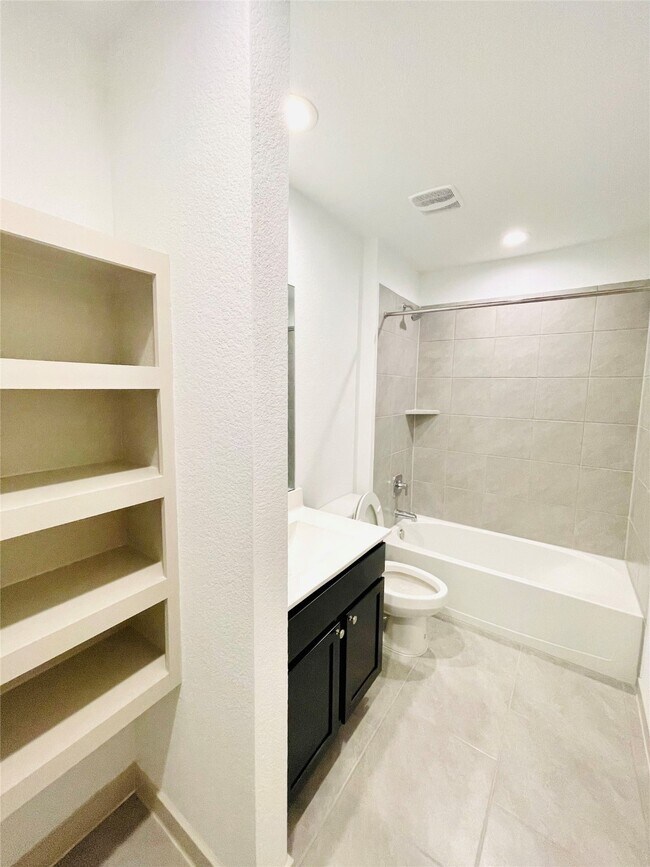 property at 28935 Yachting Pt Ct