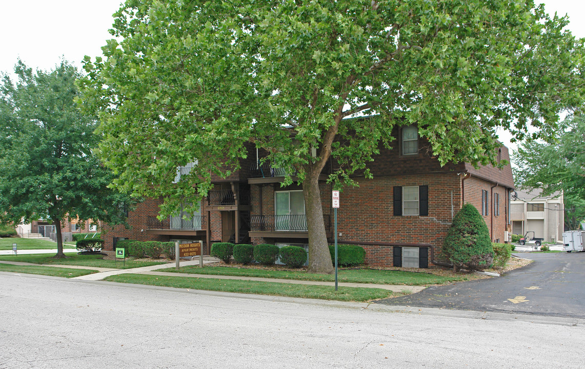 Mission Heights Apartments in Mission, KS - Building Photo