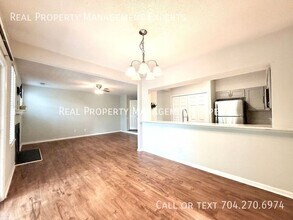 20119 Henderson Rd in Cornelius, NC - Building Photo - Building Photo