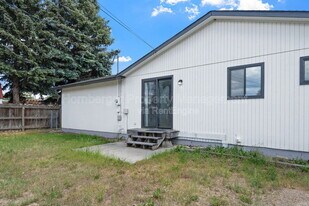 1609 E 1st Ave in Post Falls, ID - Building Photo
