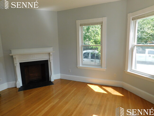 1541 Cambridge St, Unit 1 in Cambridge, MA - Building Photo - Building Photo