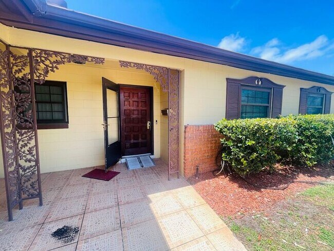 1980 Williams Manor Ave in Orlando, FL - Building Photo - Building Photo