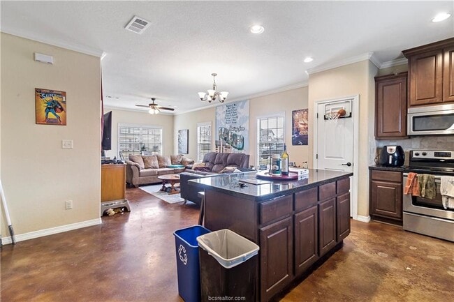 6801 Appomattox Dr in College Station, TX - Building Photo - Building Photo