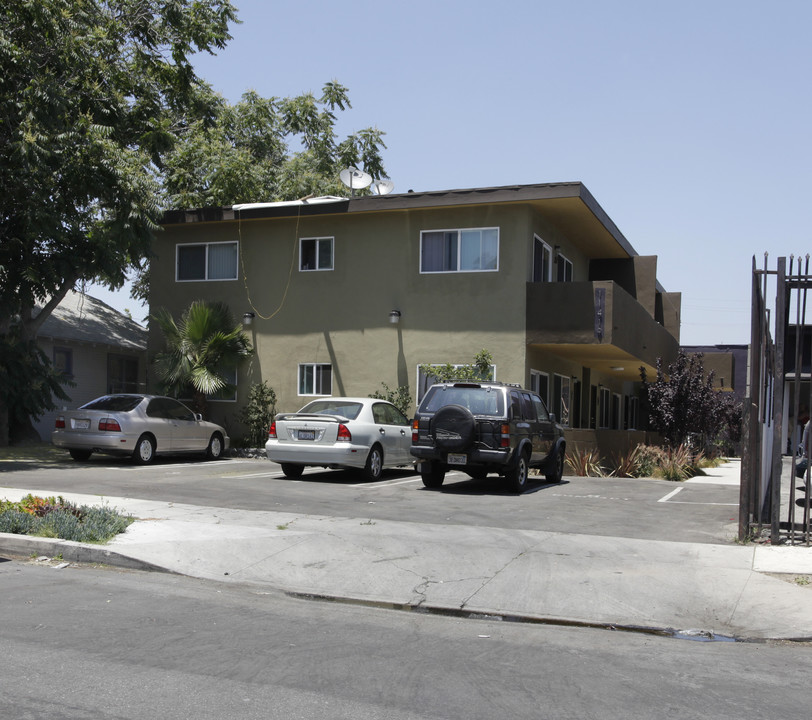 11419 Killion St in North Hollywood, CA - Foto de edificio