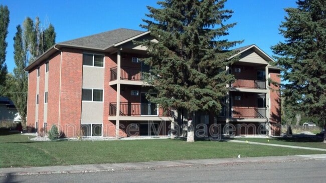 property at 807 W Villard St