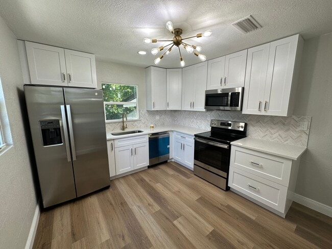 1704 E Elm Rd in Lakeland, FL - Building Photo - Building Photo