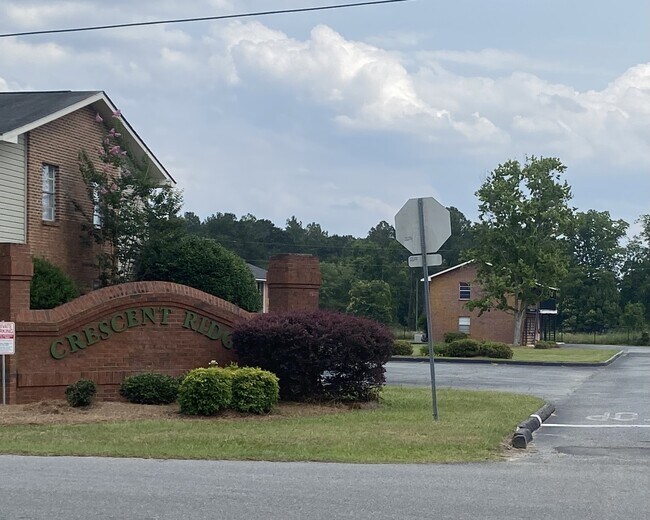 Crescent Ridge Apartments