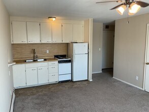 1936 Ford Parkway in St. Paul, MN - Building Photo - Interior Photo