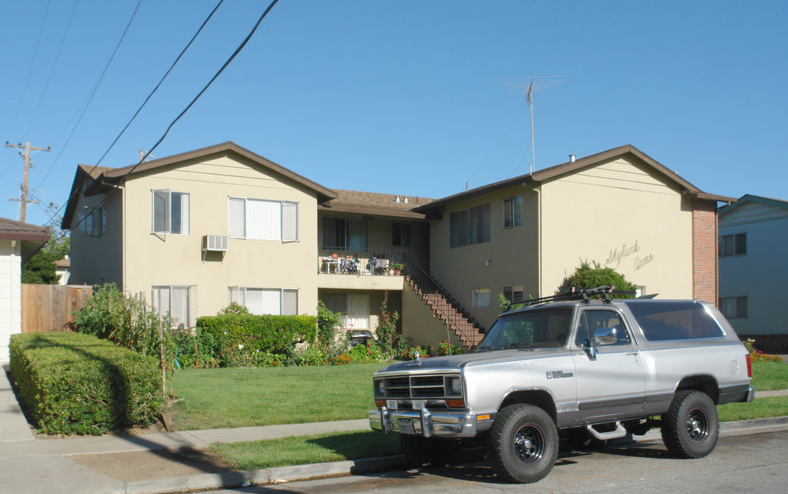 2511 Skylark Dr in San Jose, CA - Building Photo