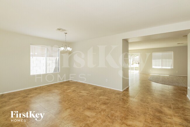 5878 E Cedarbird Dr in Tucson, AZ - Building Photo - Building Photo