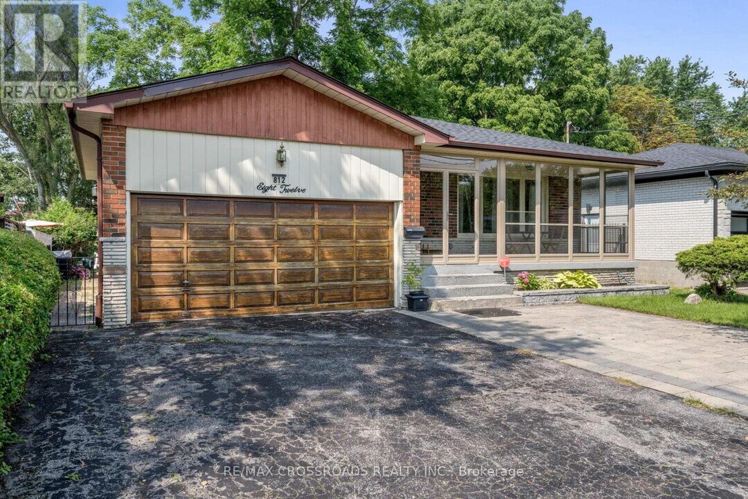 812 Meadowvale Rd in Toronto, ON - Building Photo