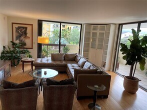 600 Biltmore Way in Coral Gables, FL - Building Photo - Building Photo