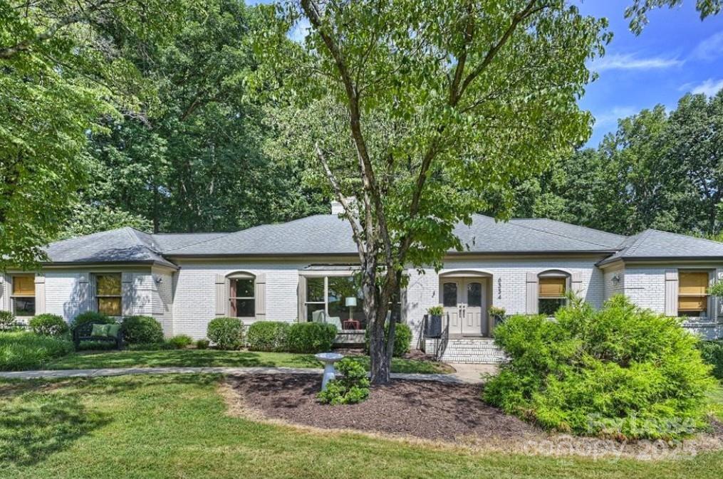 6334 Fair Valley Dr in Charlotte, NC - Building Photo