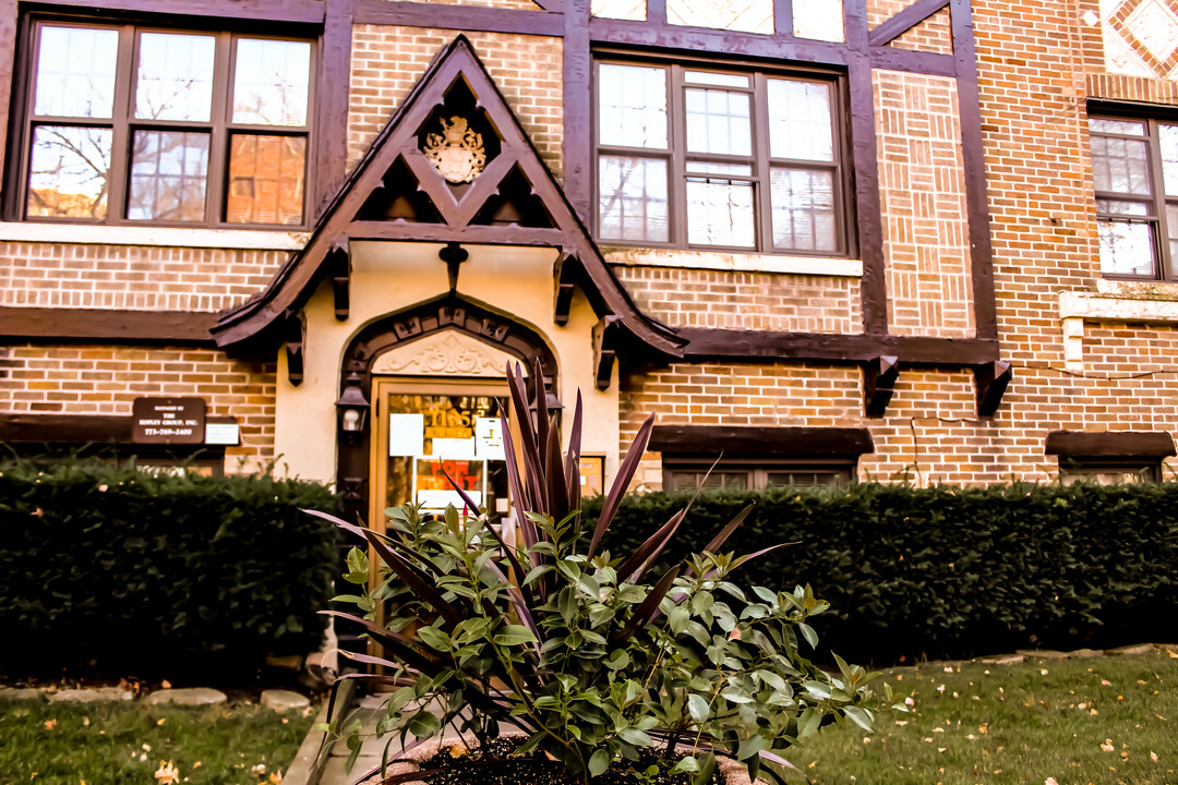 Lunt Street Apartments in Chicago, IL - Building Photo